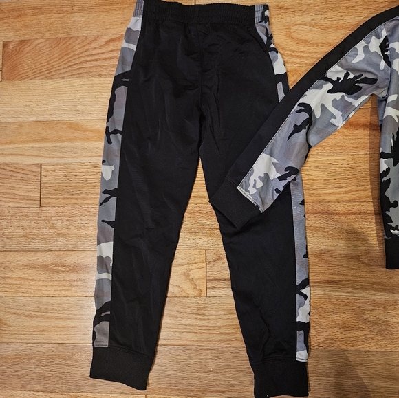 Jordan 2pc outfit - Picture 7 of 9